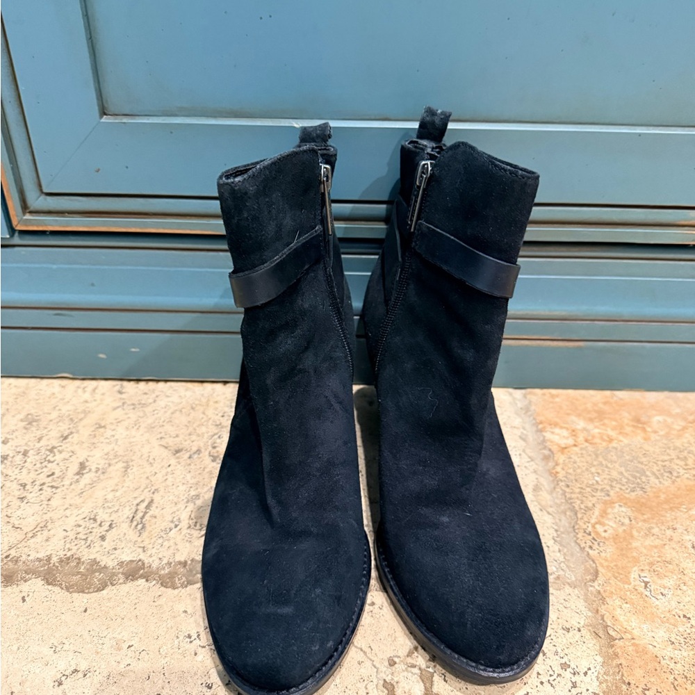 Ivanka Trump booties - Picture 3 of 9